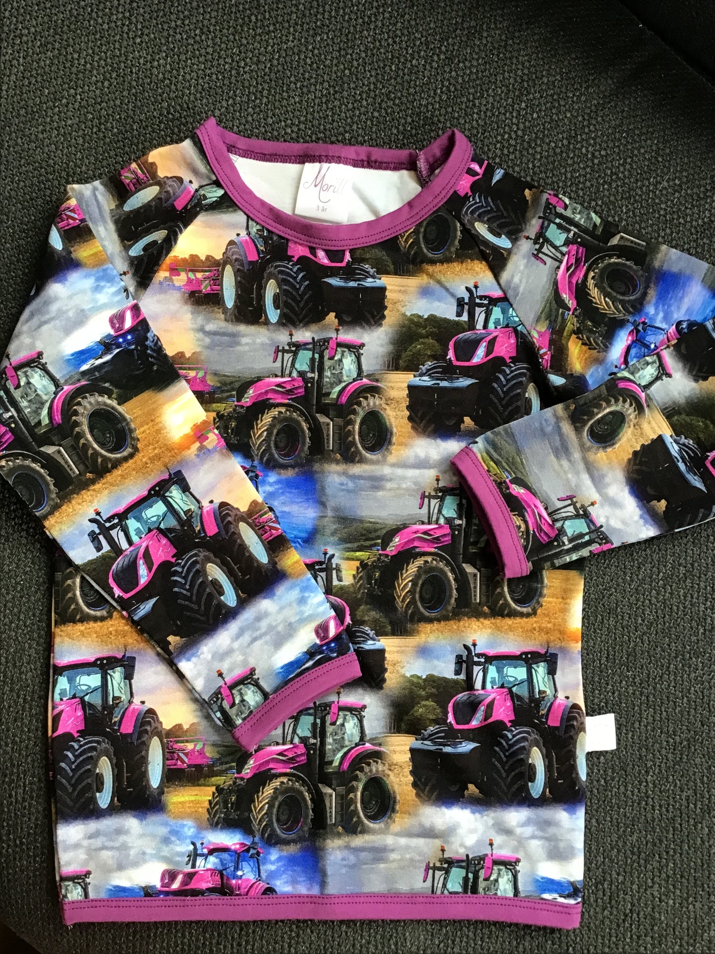 Genser Cerise Traktor