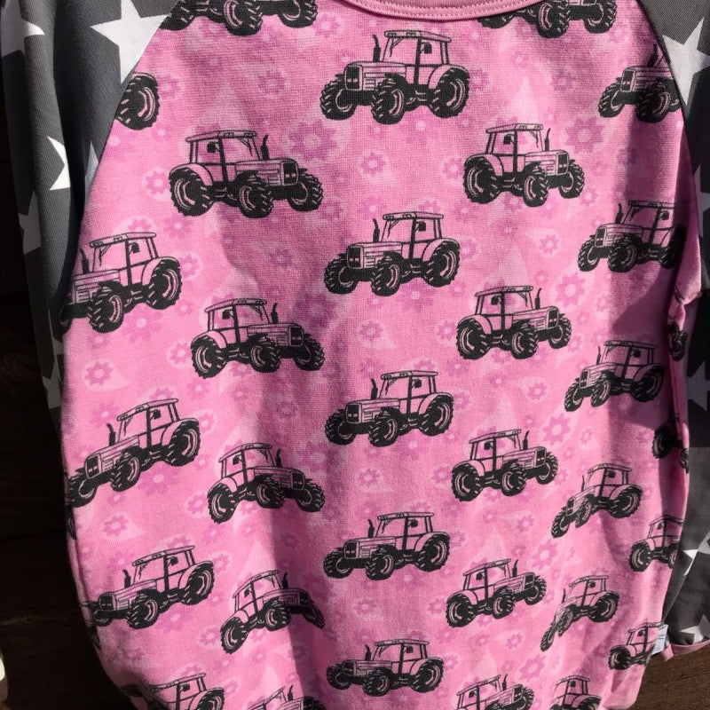 Genser lys rosa traktor