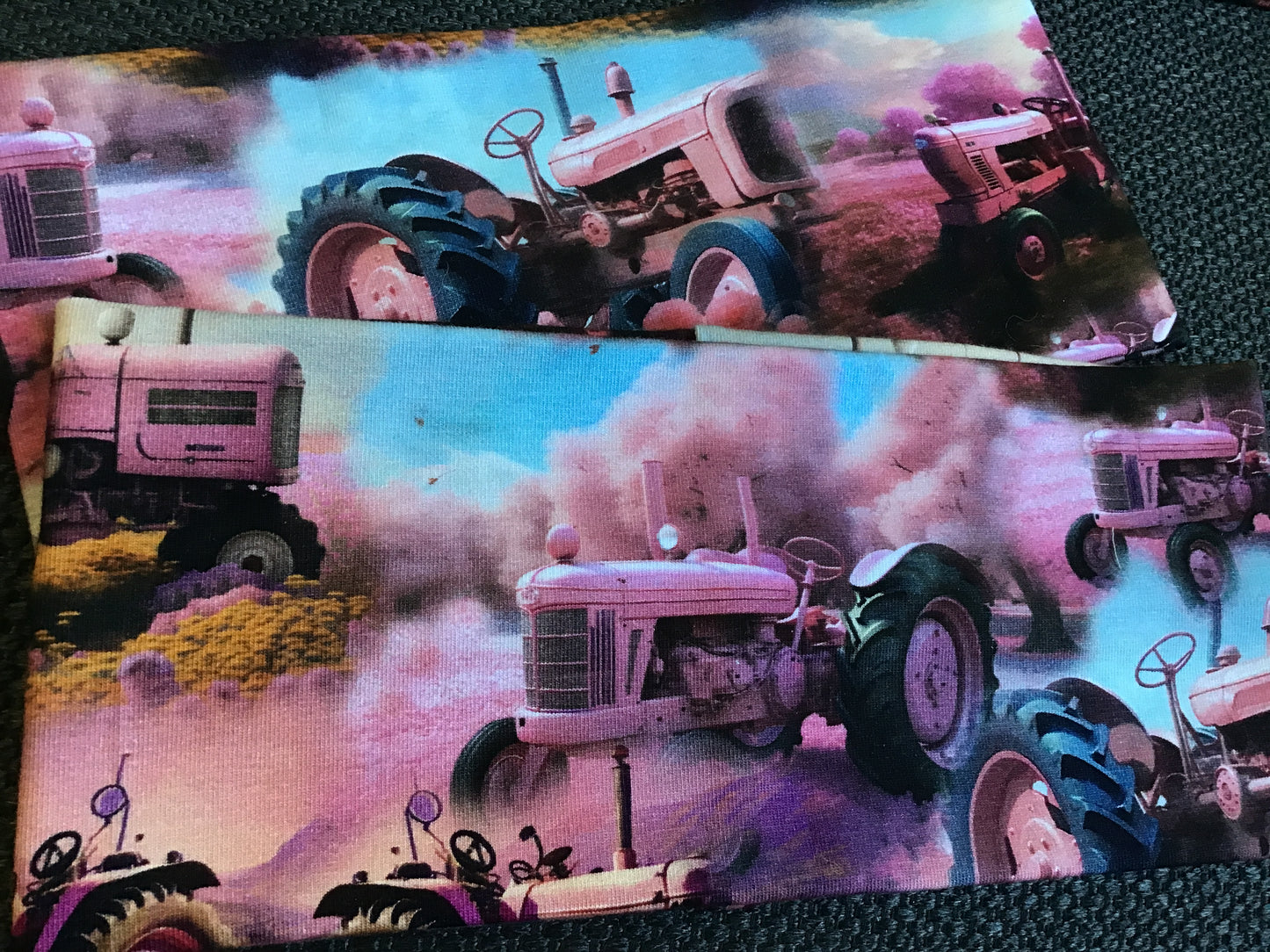 Pannebånd rosa gammel traktor