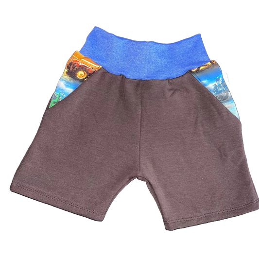 Kortbukse shorts til barn i brun med traktorer