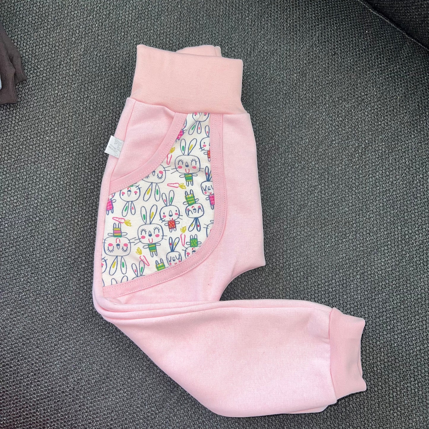 Babybukse rosa kanin tegning