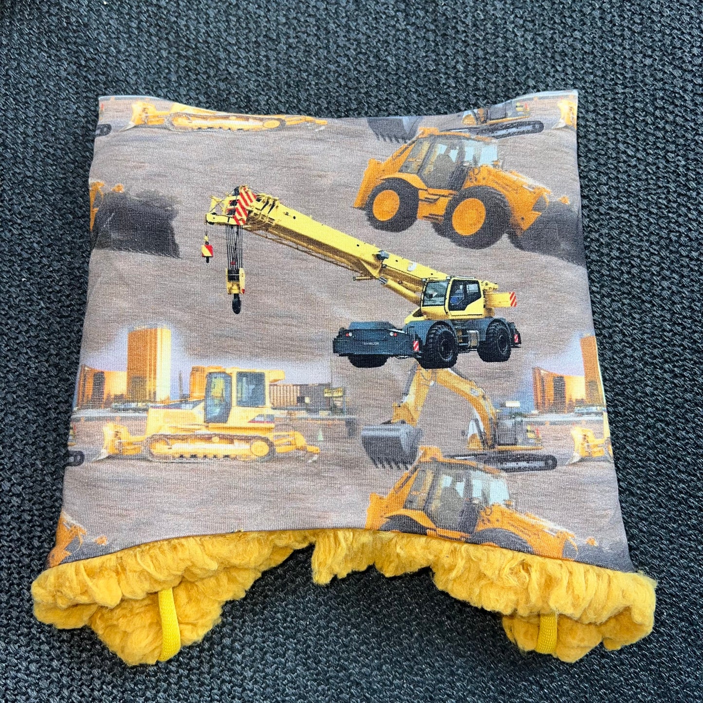 Knyttelue annleggsmaskiner brun med pelsfor