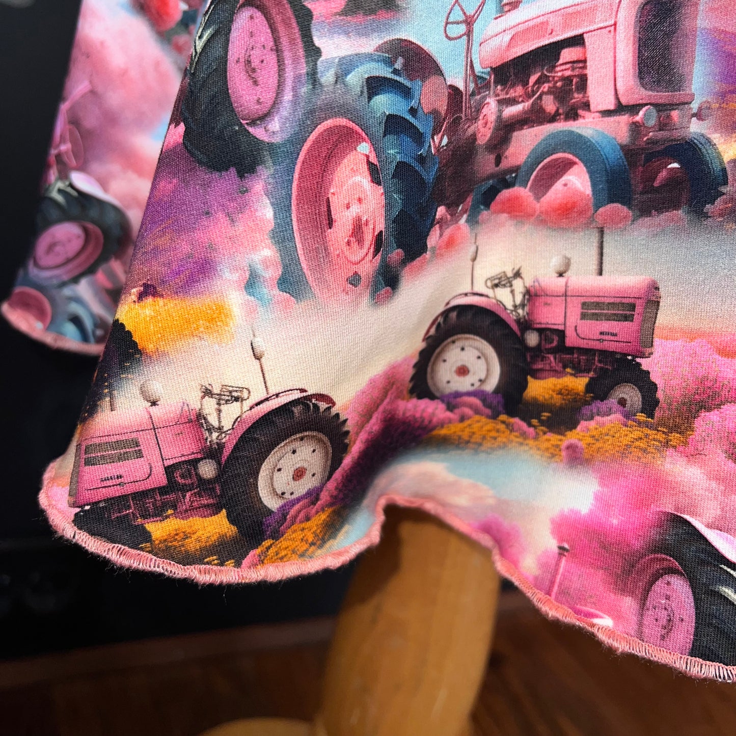 Kjole Rosa gamletraktorer m/lang erm