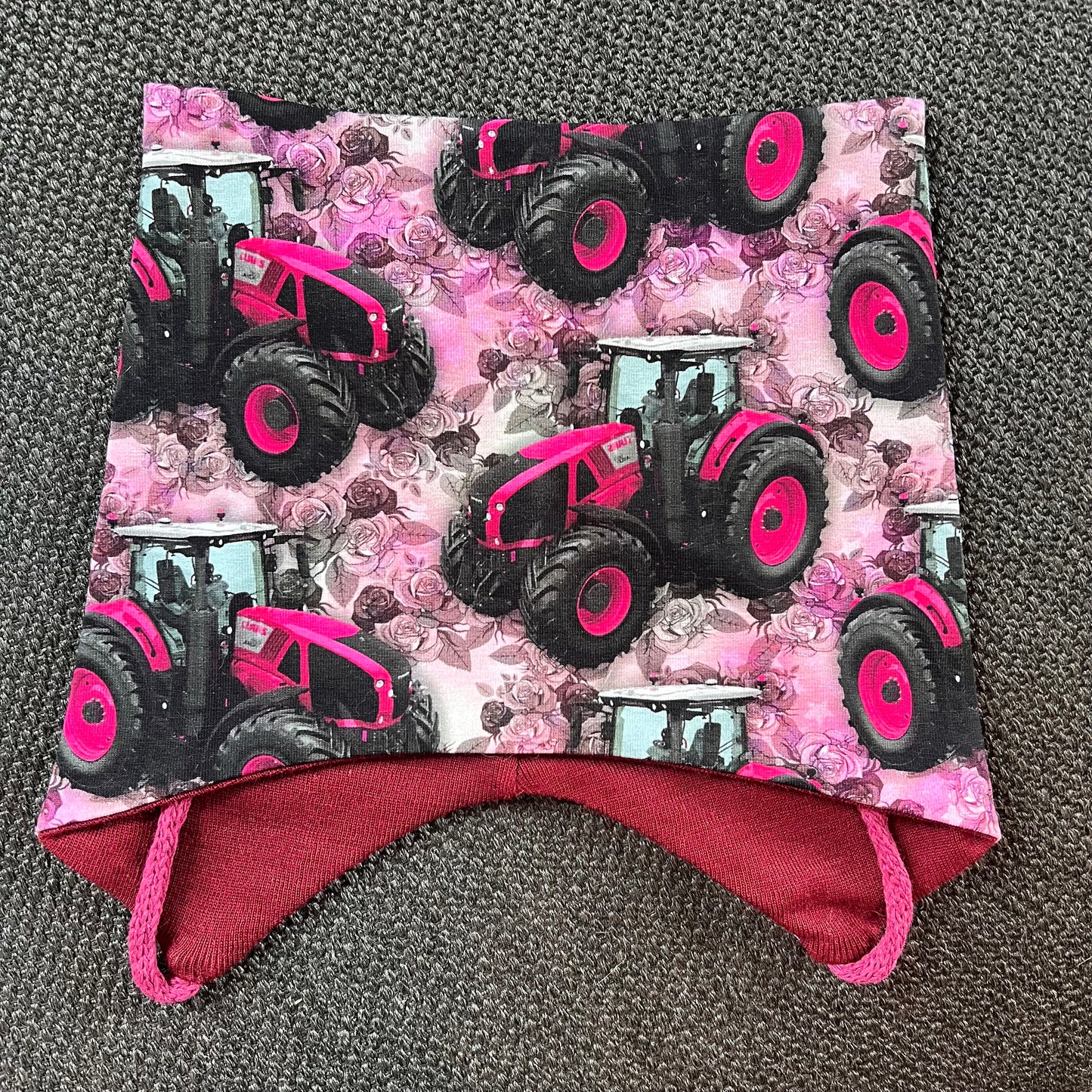 Knyttelue Rosa Clas traktor m/ullfor