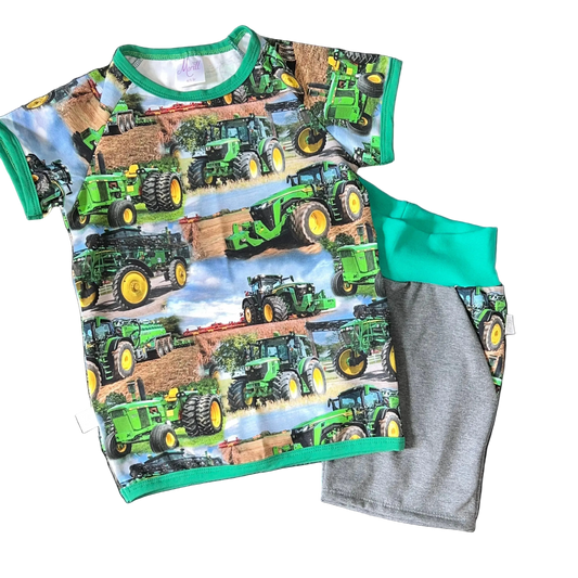Sommersett Traktor John Deere shorts og t-skjorte sett