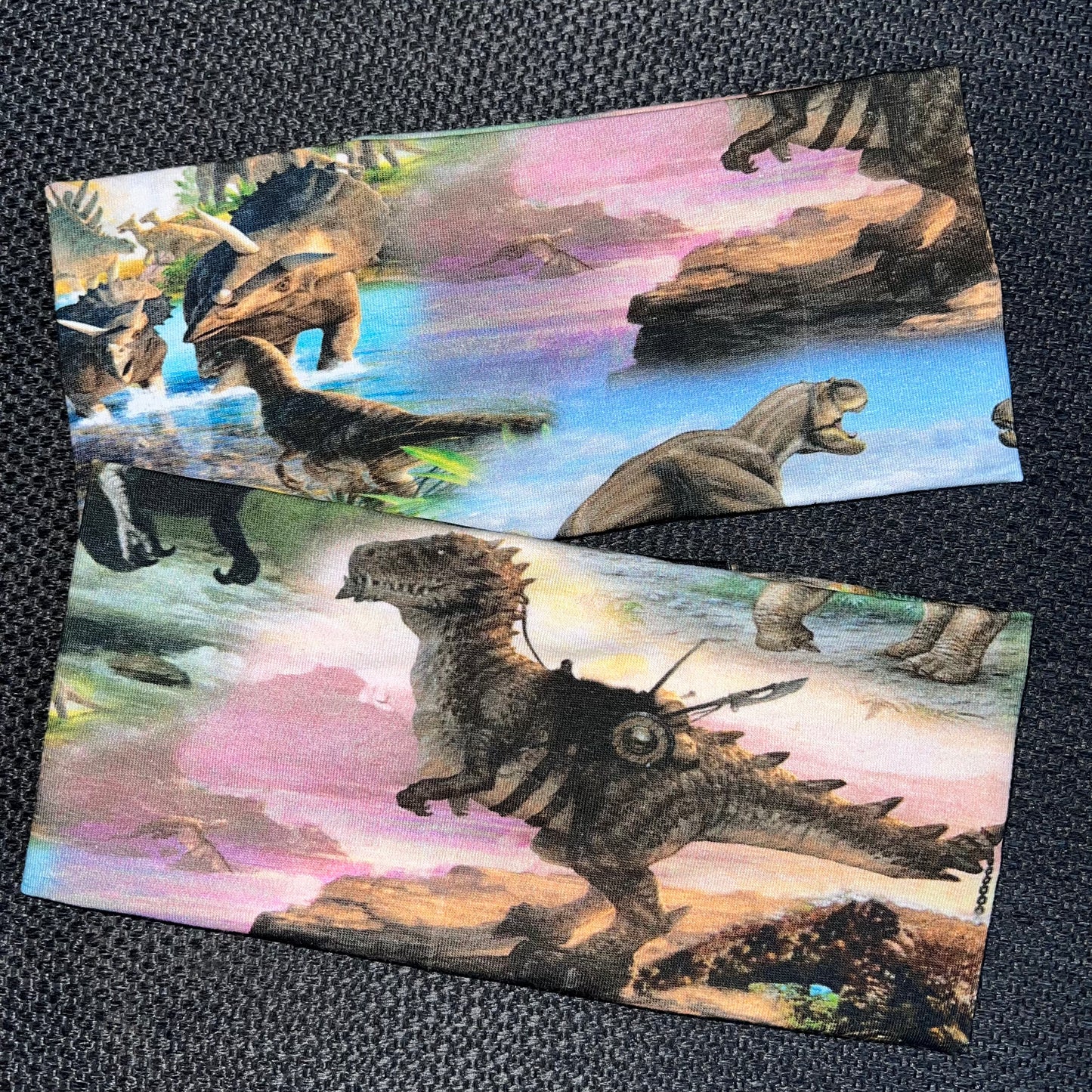 Pannebånd Dinosaurer i vannkanten