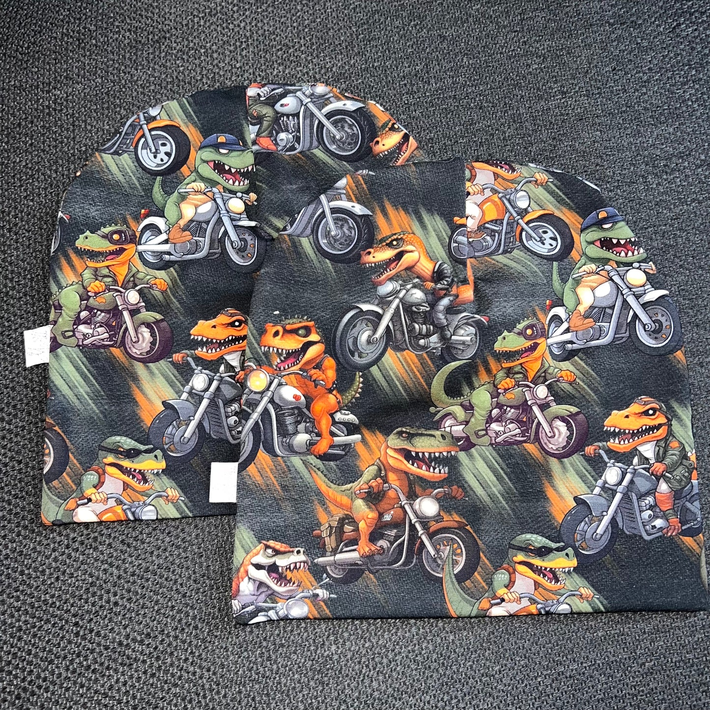 Dinosaur på Motorsykkel lue