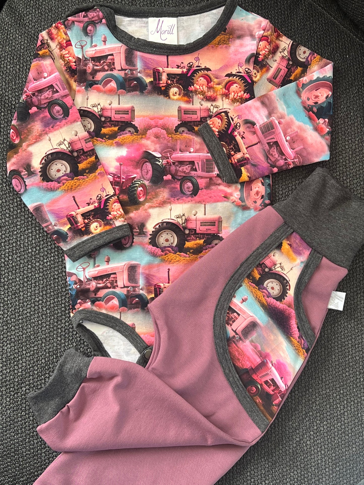 Babyjoggedress rosa gammeldags  traktor