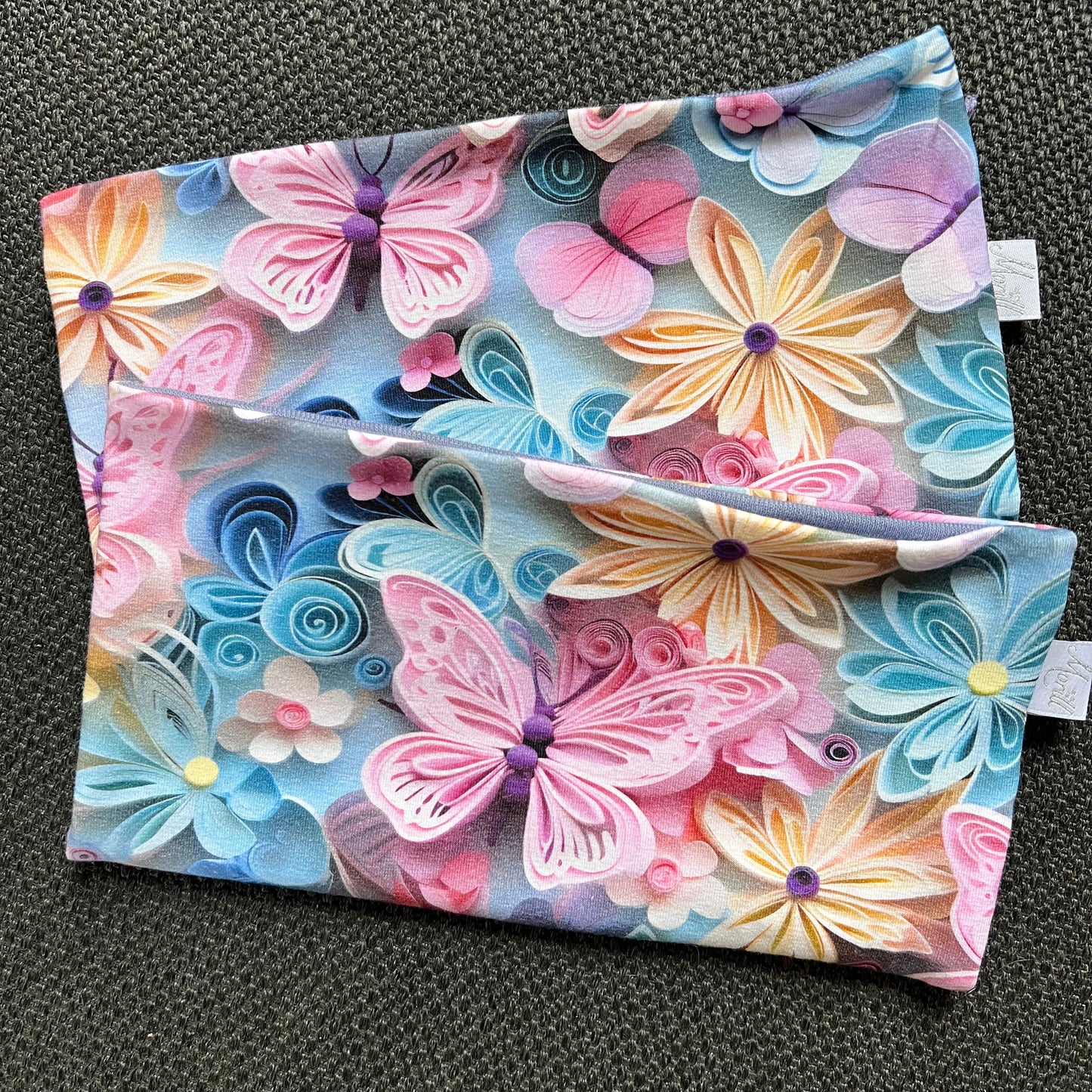 Hals Pastell Sommerfuggel