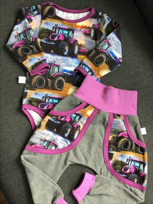 Babyjoggedress cerice traktor