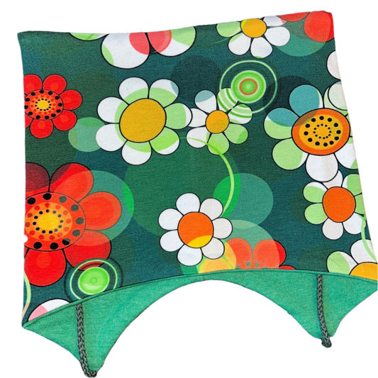 Knyttelue Retro blomster