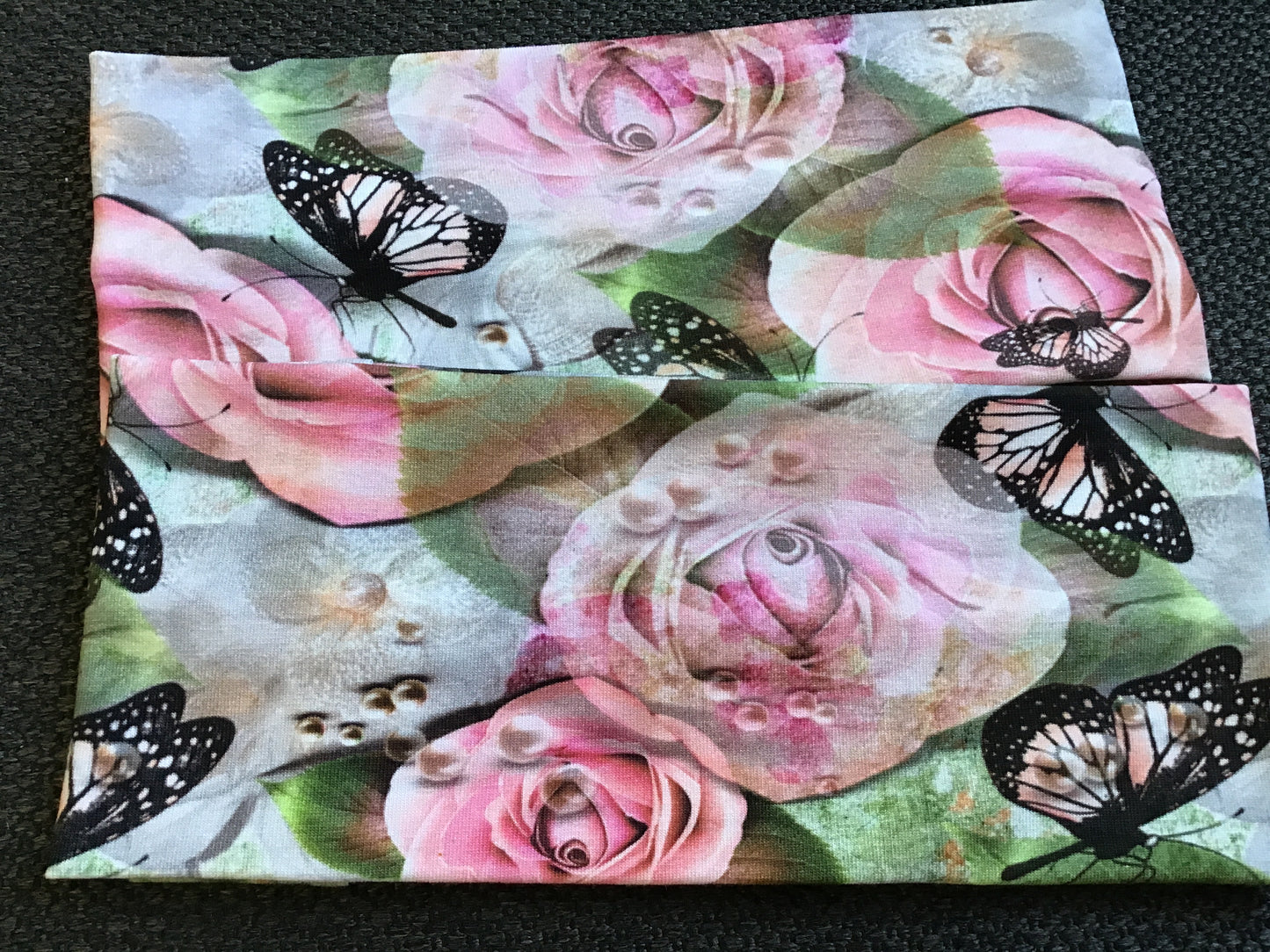 Pannebånd roser grønn/rosa og sommerfuggel